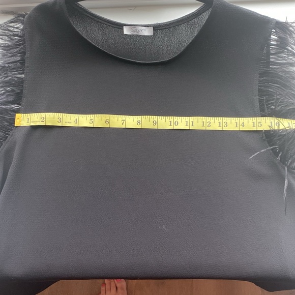 Beautiful black blouse with feather sleeves - Picture 3 of 6